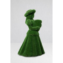 Ragazza con mazzo di fiori MT 1,46 X 0,84 X 0,94